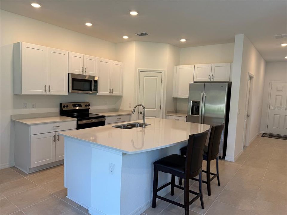 For Sale: $294,500 (3 beds, 2 baths, 1552 Square Feet)
