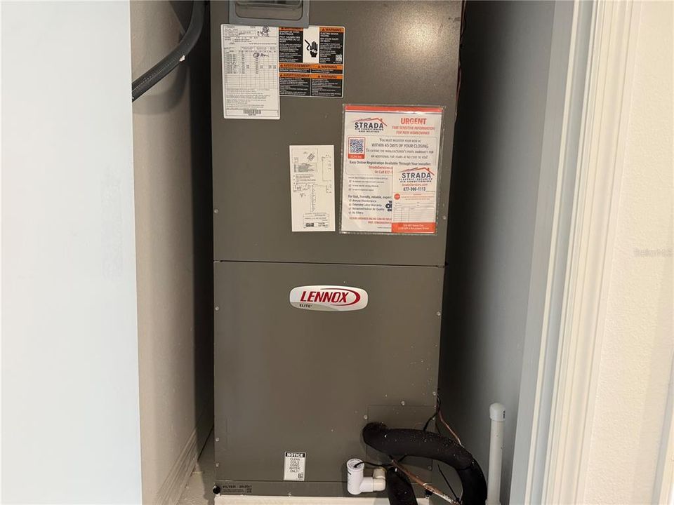 For Sale: $294,500 (3 beds, 2 baths, 1552 Square Feet)