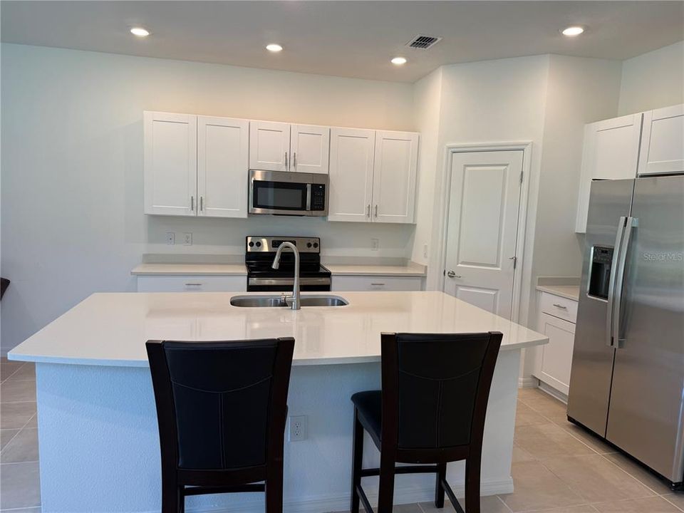 For Sale: $294,500 (3 beds, 2 baths, 1552 Square Feet)