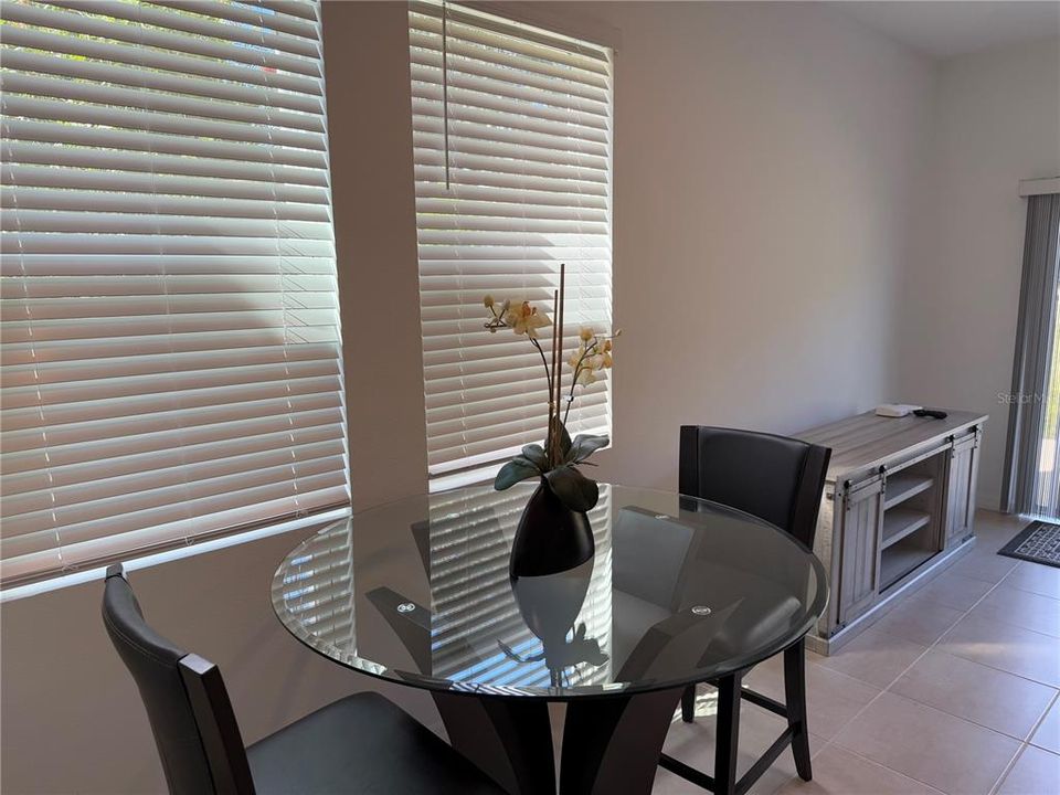 For Sale: $294,500 (3 beds, 2 baths, 1552 Square Feet)