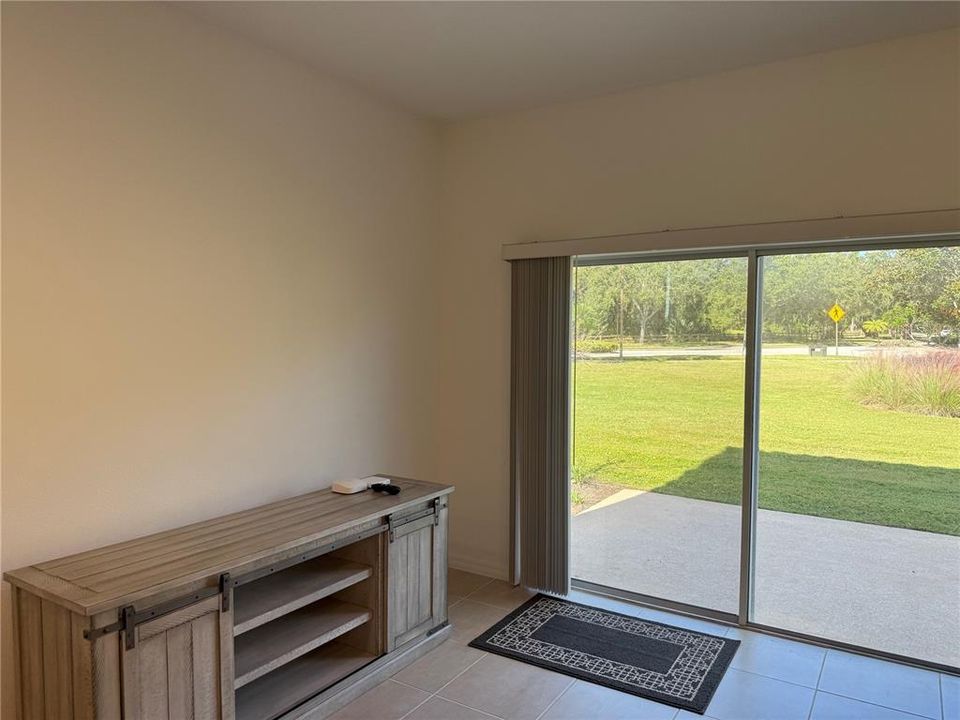 For Sale: $294,500 (3 beds, 2 baths, 1552 Square Feet)