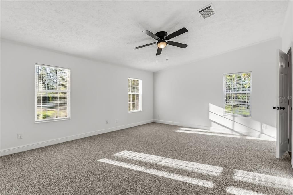 待售: $464,000 (3 贝兹, 2 浴室, 2006 平方英尺)