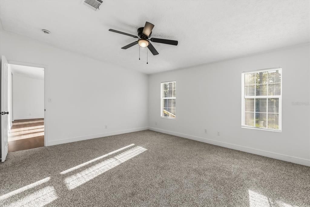 待售: $464,000 (3 贝兹, 2 浴室, 2006 平方英尺)