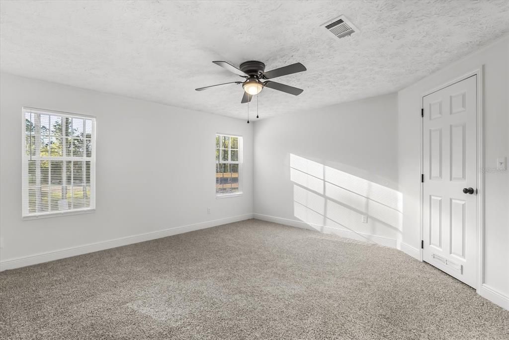 待售: $464,000 (3 贝兹, 2 浴室, 2006 平方英尺)