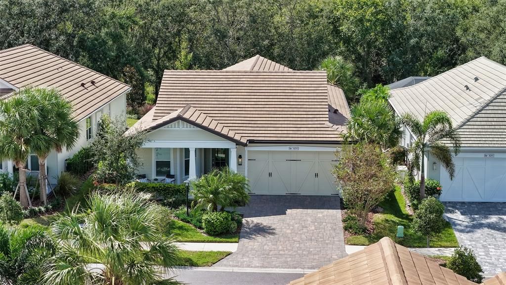 Под контрактом: $868,000 (3 спален, 2 ванн, 2281 Квадратных фут)