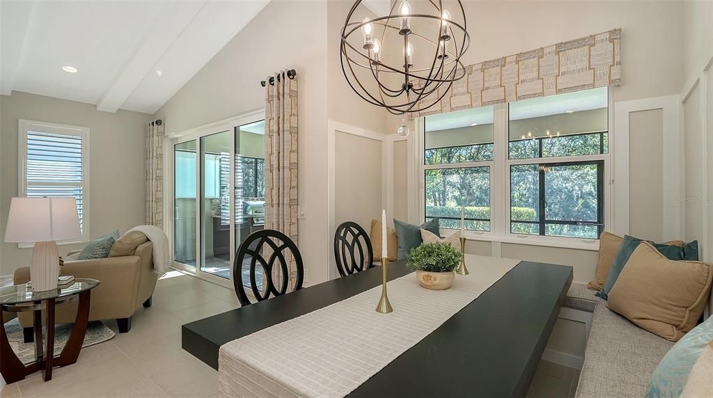 Под контрактом: $868,000 (3 спален, 2 ванн, 2281 Квадратных фут)