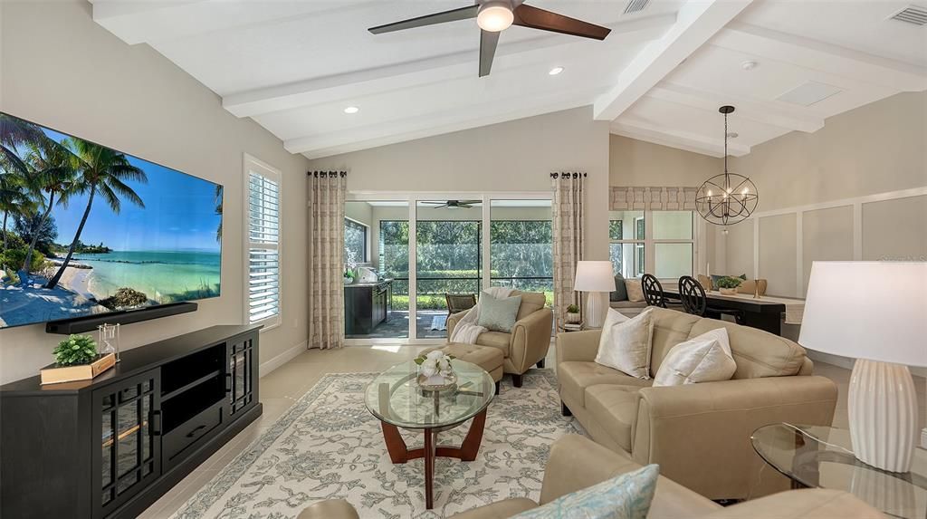 Под контрактом: $868,000 (3 спален, 2 ванн, 2281 Квадратных фут)