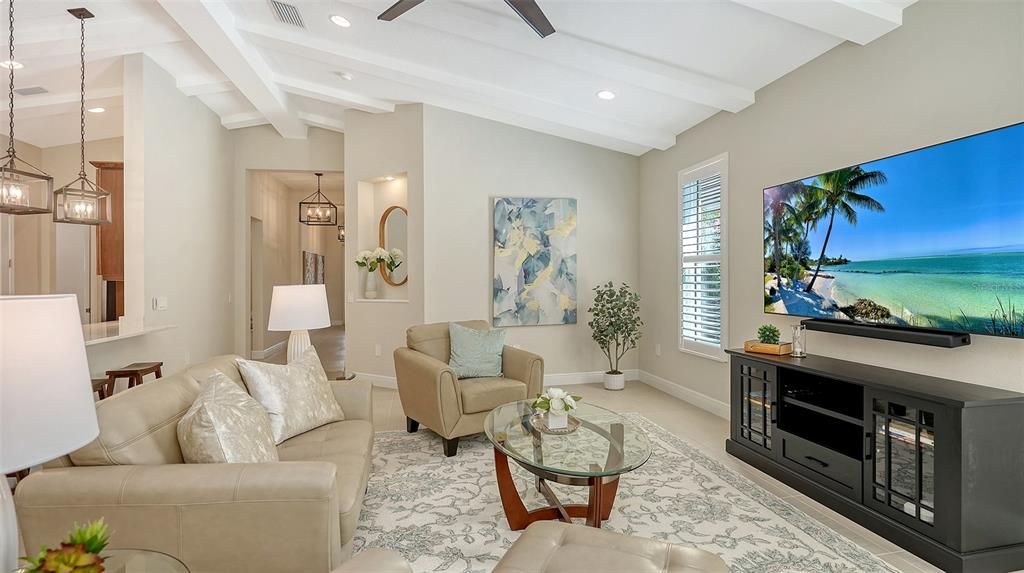 Под контрактом: $868,000 (3 спален, 2 ванн, 2281 Квадратных фут)