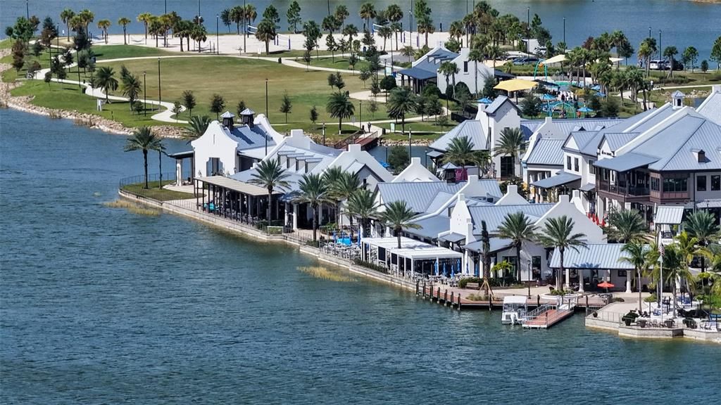 Под контрактом: $868,000 (3 спален, 2 ванн, 2281 Квадратных фут)