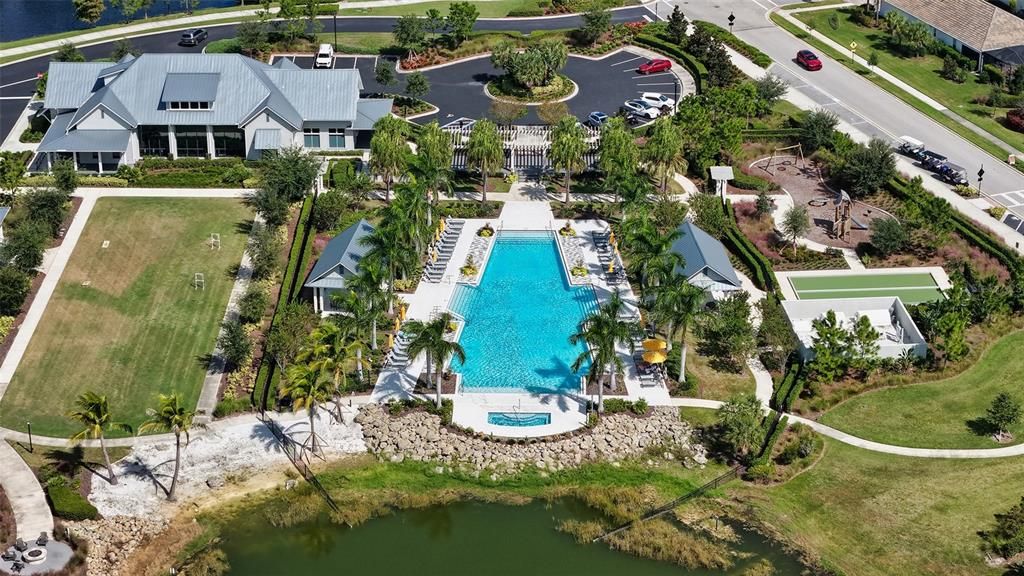 Под контрактом: $868,000 (3 спален, 2 ванн, 2281 Квадратных фут)