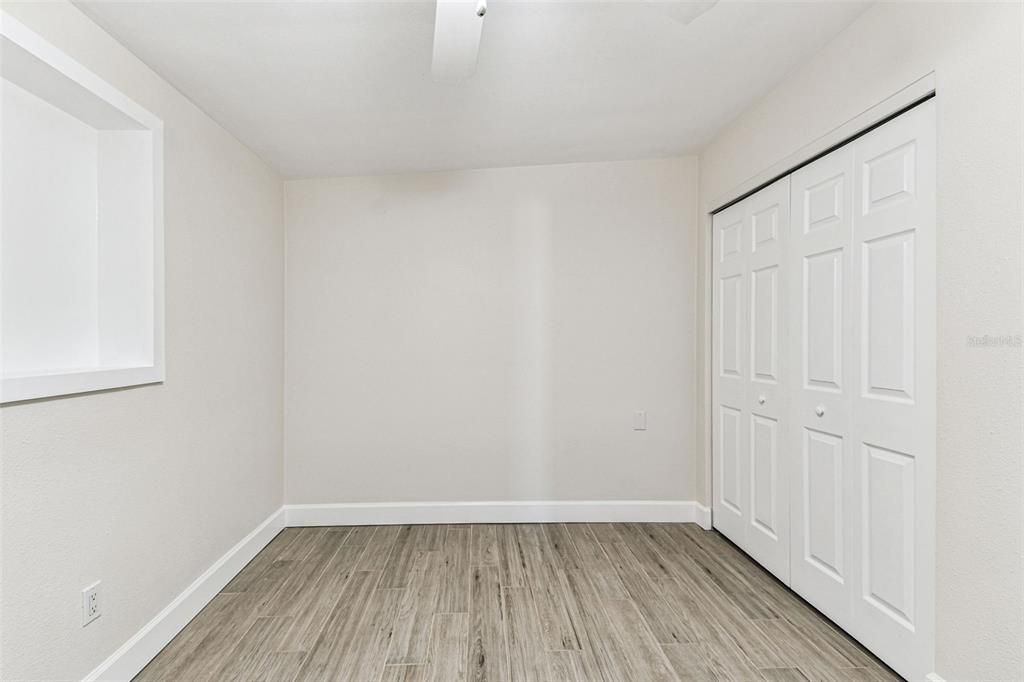 待售: $549,000 (5 贝兹, 3 浴室, 2412 平方英尺)