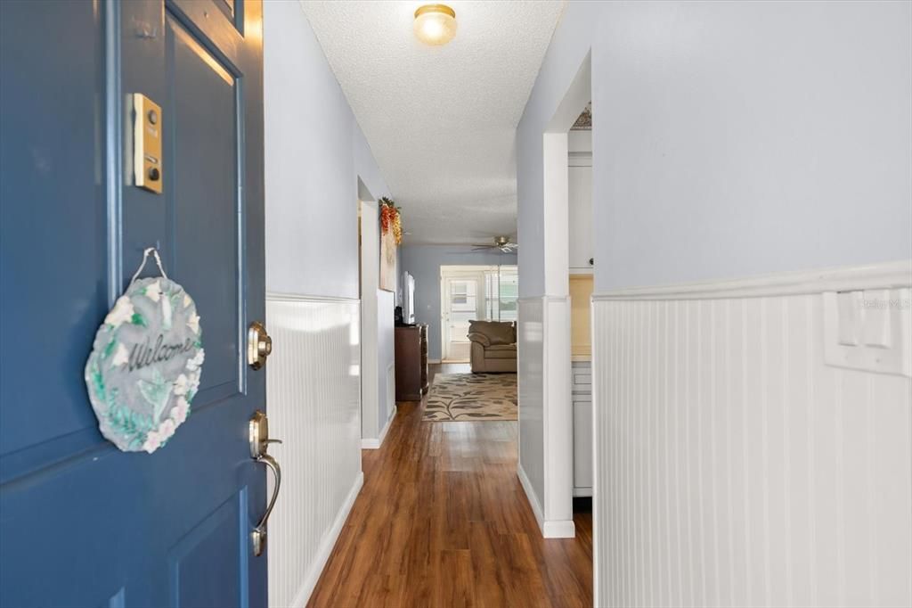 На продажу: $165,000 (2 спален, 2 ванн, 900 Квадратных фут)