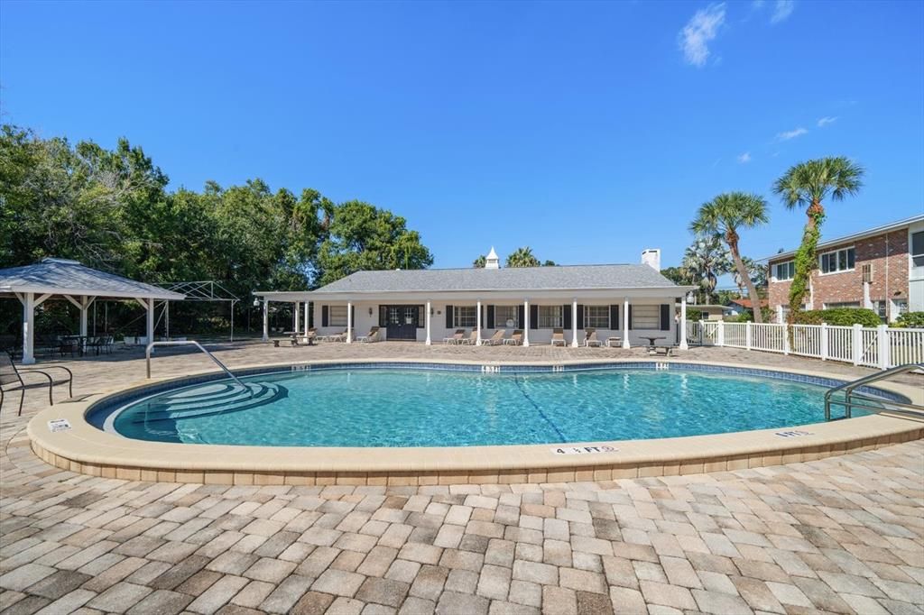 На продажу: $165,000 (2 спален, 2 ванн, 900 Квадратных фут)