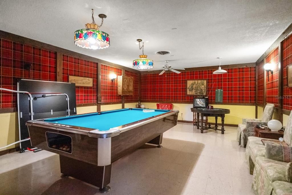 На продажу: $165,000 (2 спален, 2 ванн, 900 Квадратных фут)