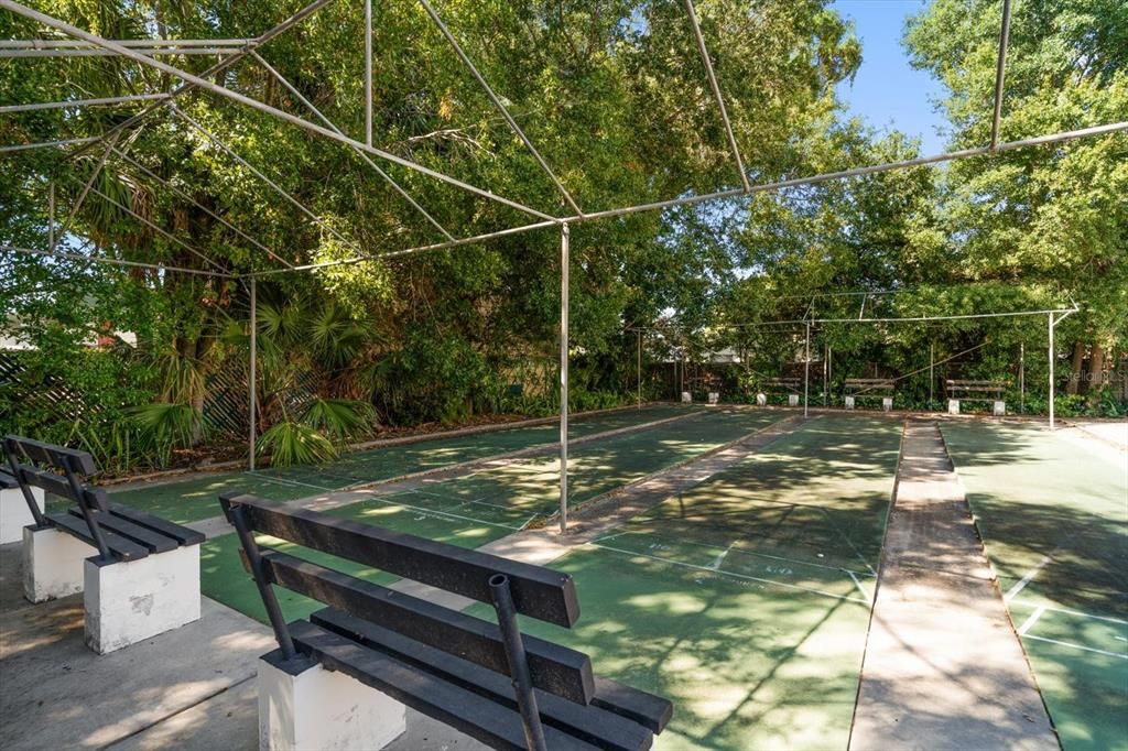 На продажу: $165,000 (2 спален, 2 ванн, 900 Квадратных фут)