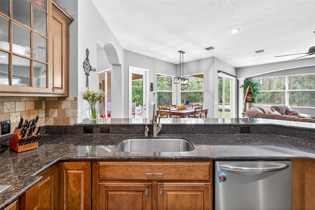 待售: $900,000 (4 贝兹, 3 浴室, 3378 平方英尺)