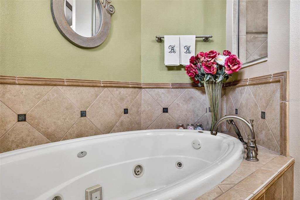 待售: $900,000 (4 贝兹, 3 浴室, 3378 平方英尺)