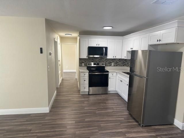 Active With Contract: $289,000 (3 beds, 2 baths, 910 Square Feet)