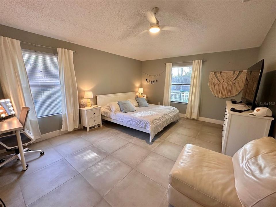 For Sale: $479,500 (4 beds, 2 baths, 2070 Square Feet)