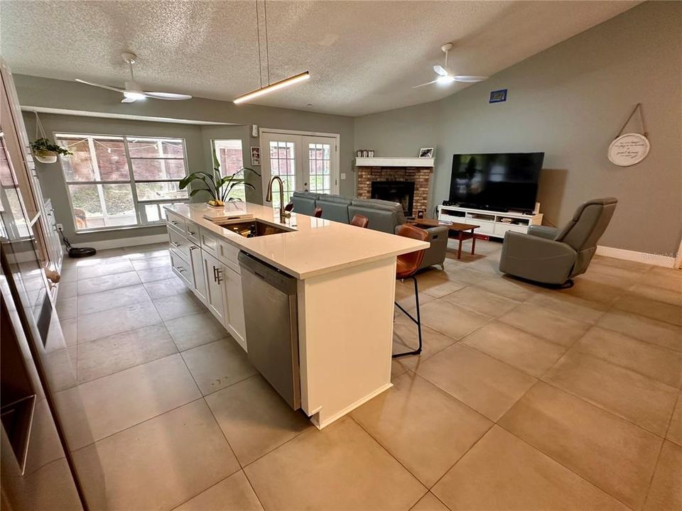 For Sale: $479,500 (4 beds, 2 baths, 2070 Square Feet)