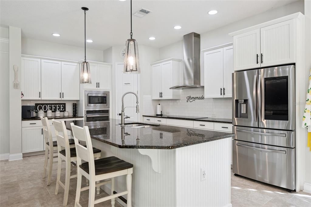 На продажу: $825,000 (4 спален, 3 ванн, 3262 Квадратных фут)