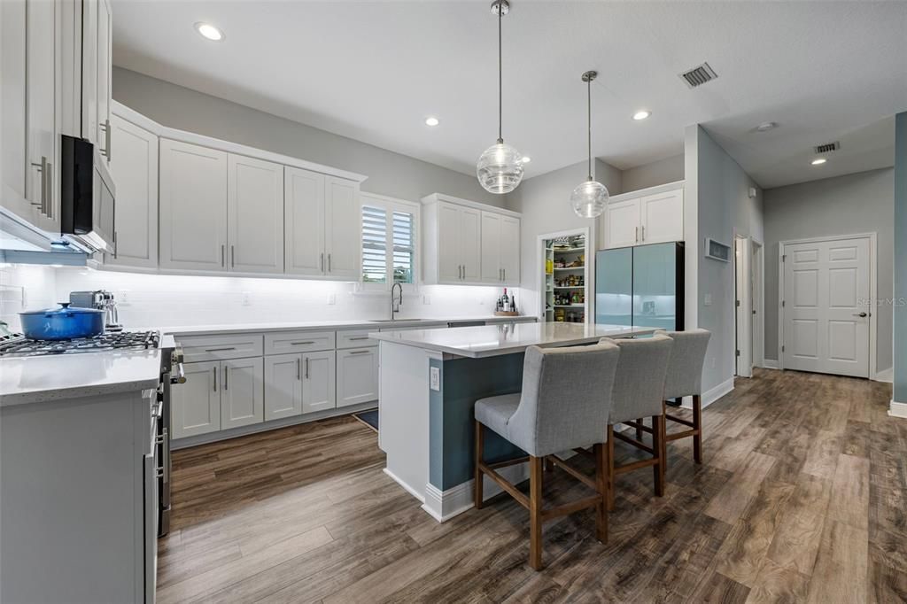 For Sale: $960,000 (4 beds, 3 baths, 2415 Square Feet)