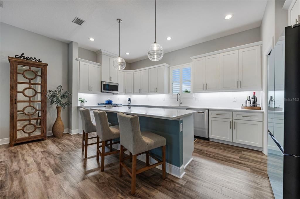 For Sale: $960,000 (4 beds, 3 baths, 2415 Square Feet)