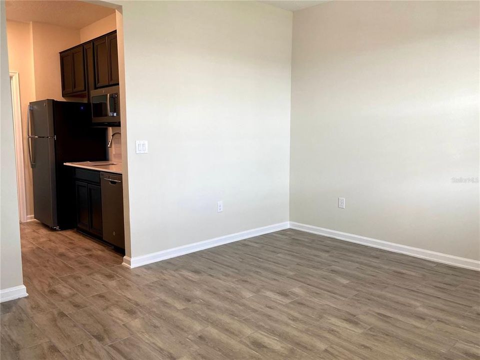 For Rent: $1,250 (1 beds, 1 baths, 500 Square Feet)