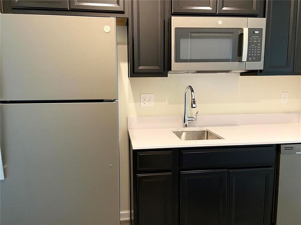 For Rent: $1,250 (1 beds, 1 baths, 500 Square Feet)