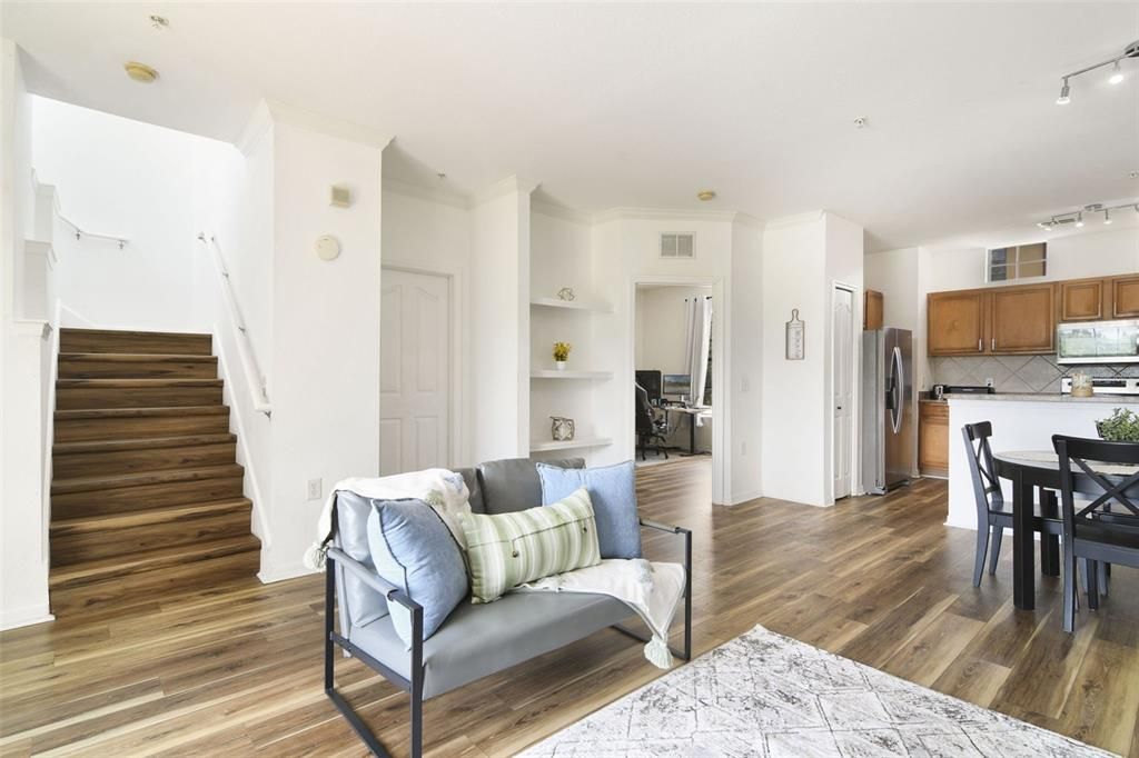 Activo con contrato: $264,900 (3 camas, 3 baños, 1678 Pies cuadrados)