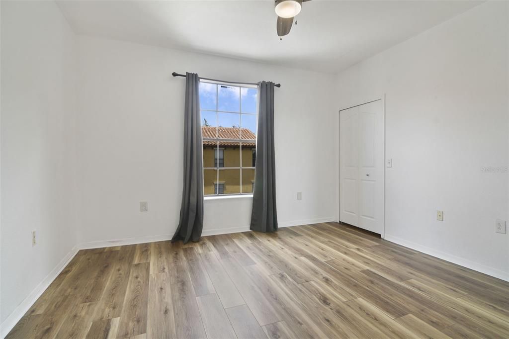 Activo con contrato: $264,900 (3 camas, 3 baños, 1678 Pies cuadrados)