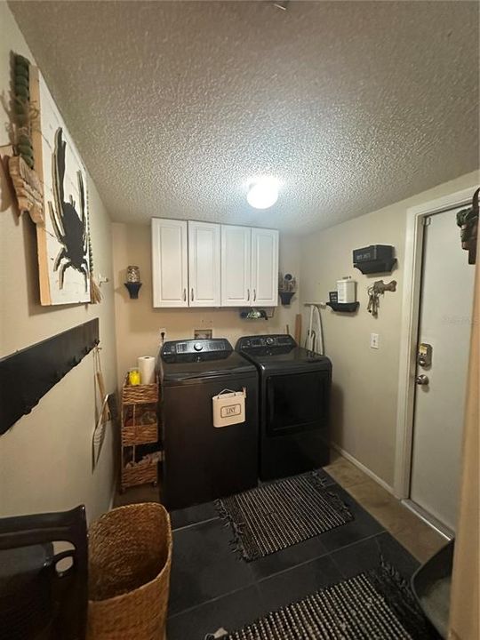 На продажу: $605,000 (4 спален, 2 ванн, 2320 Квадратных фут)