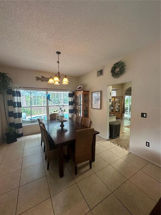 На продажу: $605,000 (4 спален, 2 ванн, 2320 Квадратных фут)