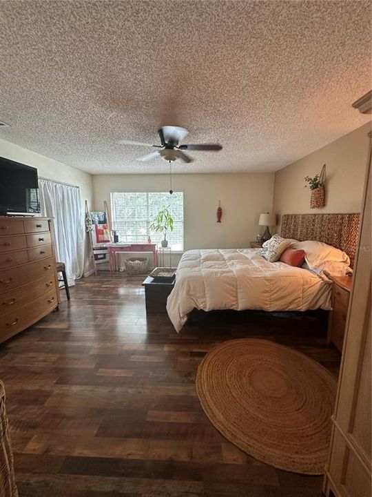 На продажу: $605,000 (4 спален, 2 ванн, 2320 Квадратных фут)