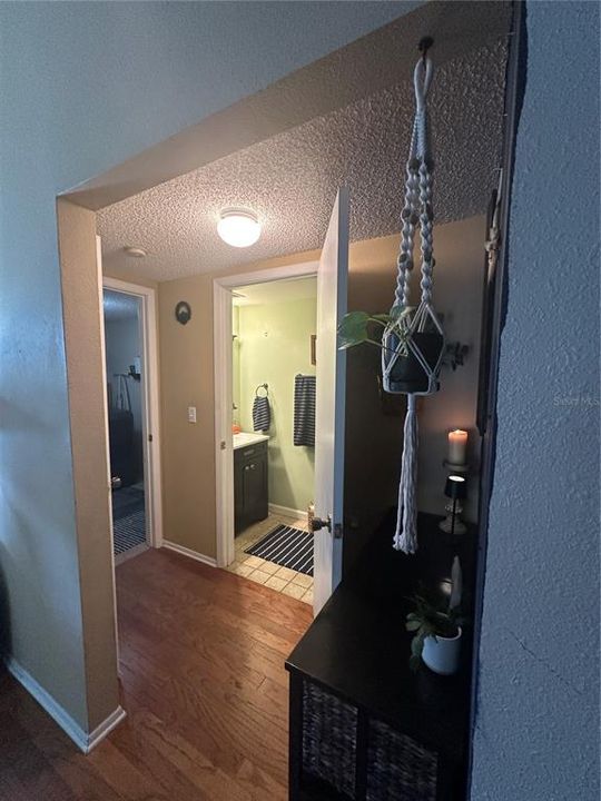 На продажу: $605,000 (4 спален, 2 ванн, 2320 Квадратных фут)