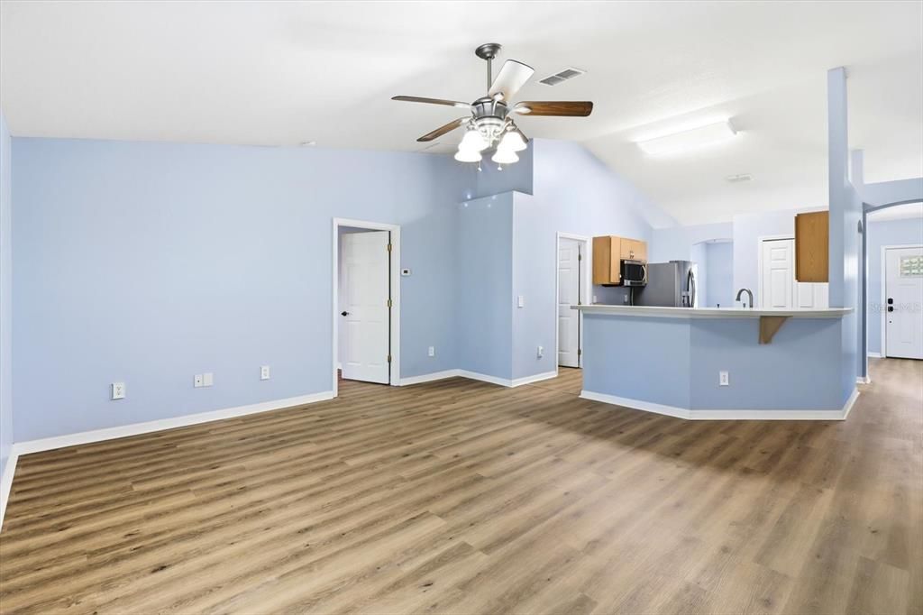 En Venta: $374,900 (3 camas, 2 baños, 1659 Pies cuadrados)