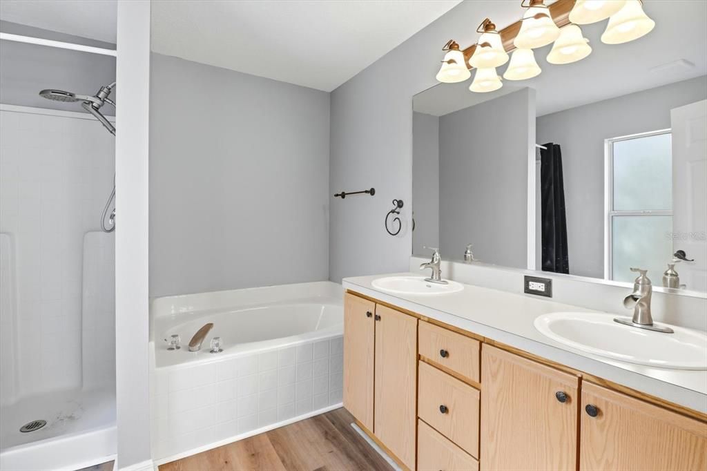 En Venta: $374,900 (3 camas, 2 baños, 1659 Pies cuadrados)