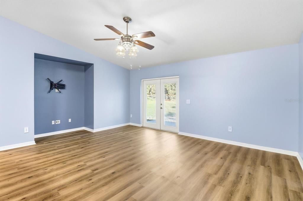 En Venta: $374,900 (3 camas, 2 baños, 1659 Pies cuadrados)