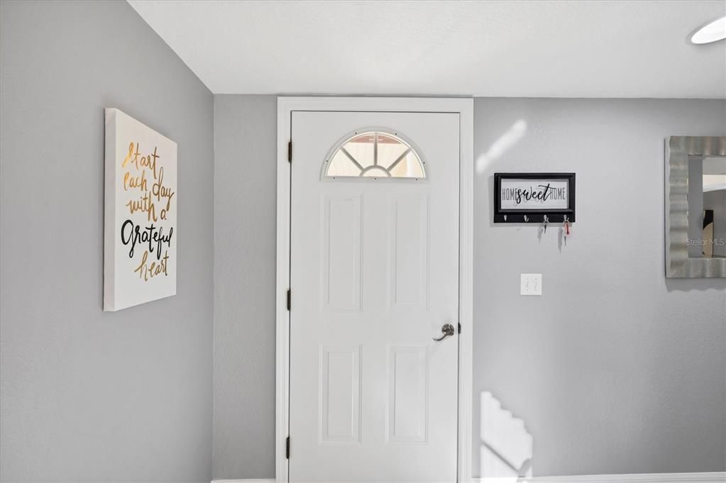 For Sale: $190,000 (2 beds, 2 baths, 1230 Square Feet)