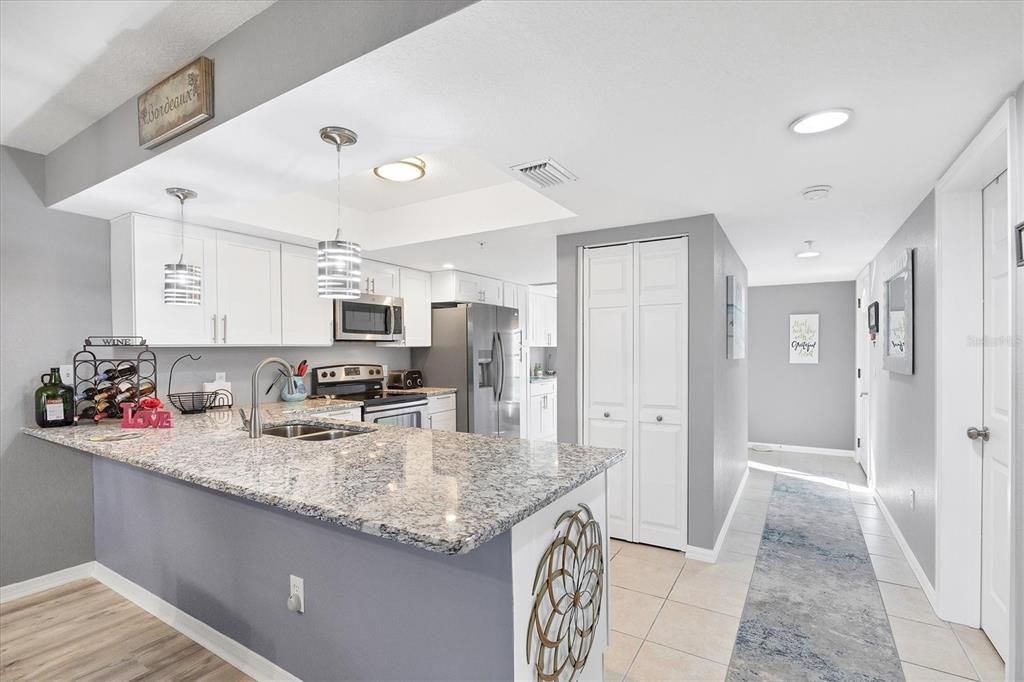 For Sale: $190,000 (2 beds, 2 baths, 1230 Square Feet)