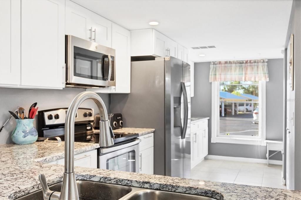 For Sale: $190,000 (2 beds, 2 baths, 1230 Square Feet)