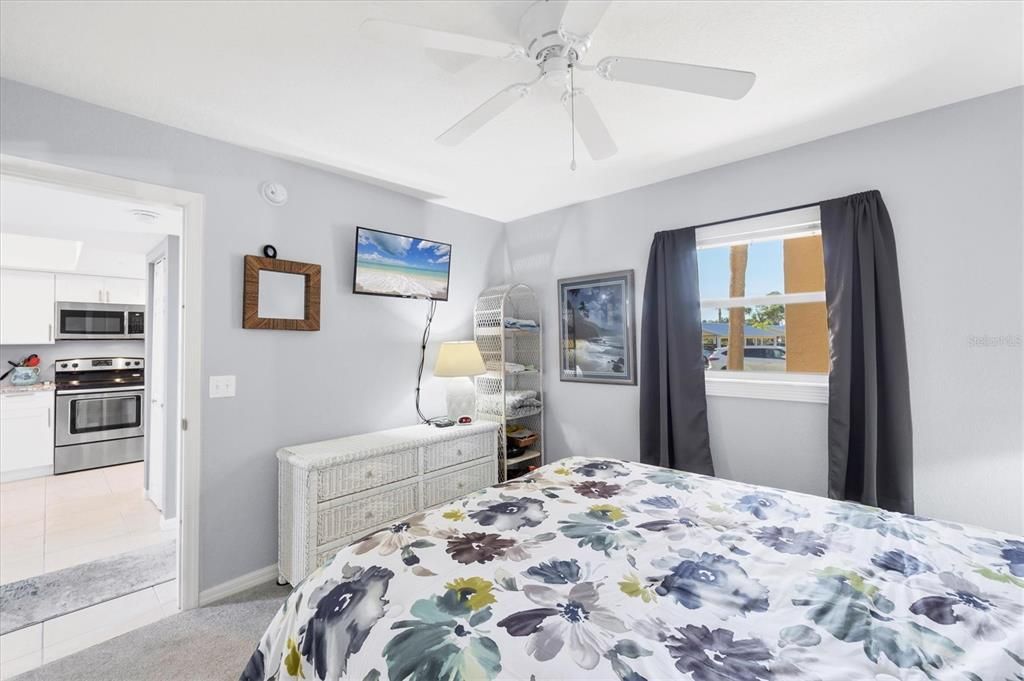 For Sale: $190,000 (2 beds, 2 baths, 1230 Square Feet)