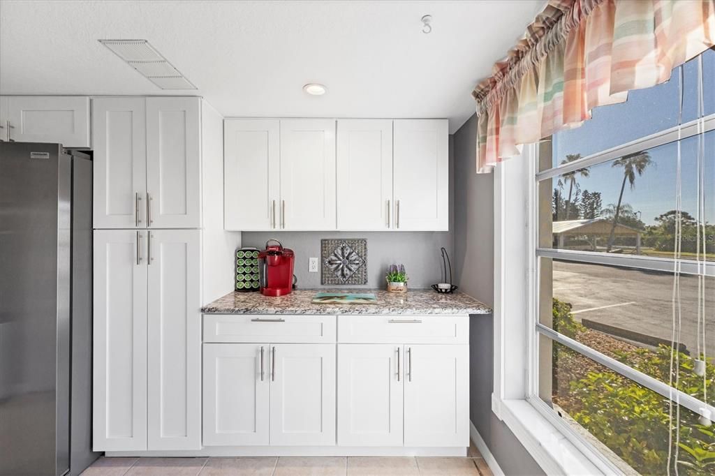 For Sale: $190,000 (2 beds, 2 baths, 1230 Square Feet)