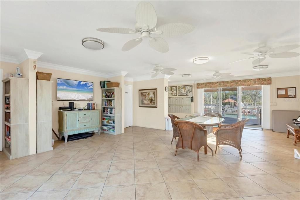 For Sale: $190,000 (2 beds, 2 baths, 1230 Square Feet)