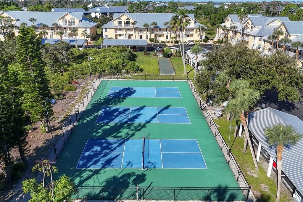 For Sale: $190,000 (2 beds, 2 baths, 1230 Square Feet)