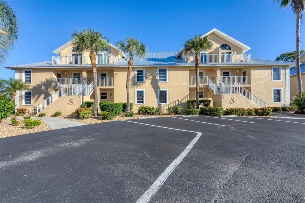 For Sale: $190,000 (2 beds, 2 baths, 1230 Square Feet)