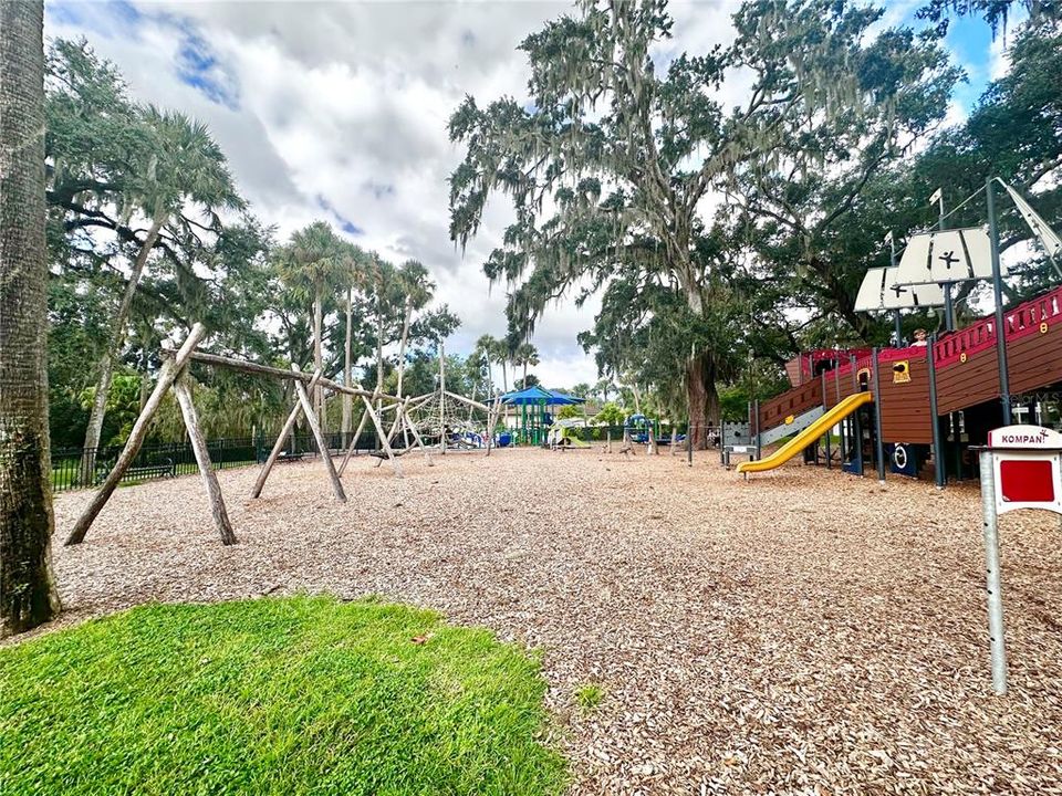 For Rent: $1,799 (3 beds, 1 baths, 1300 Square Feet)