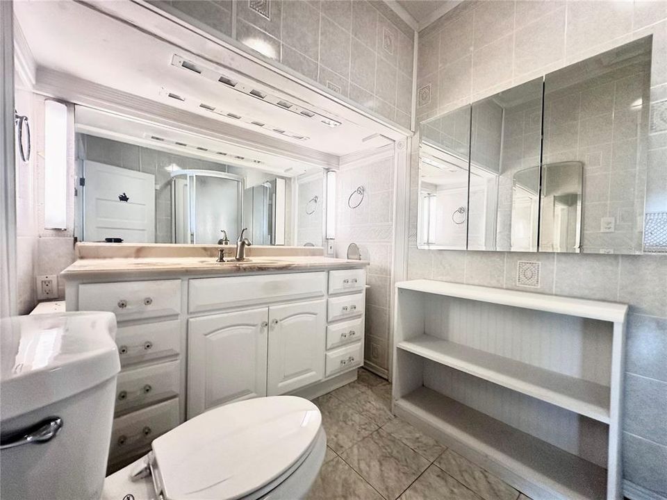 For Rent: $1,799 (3 beds, 1 baths, 1300 Square Feet)