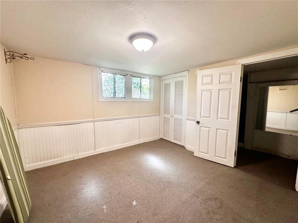 For Rent: $1,799 (3 beds, 1 baths, 1300 Square Feet)