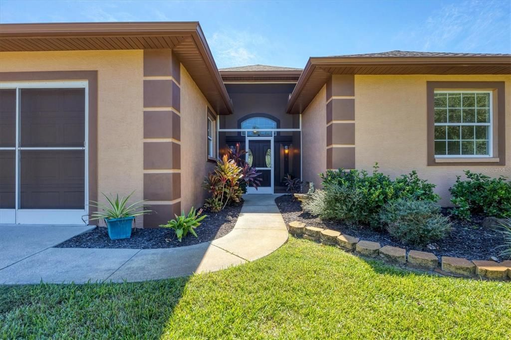 Под контрактом: $275,000 (3 спален, 2 ванн, 2287 Квадратных фут)